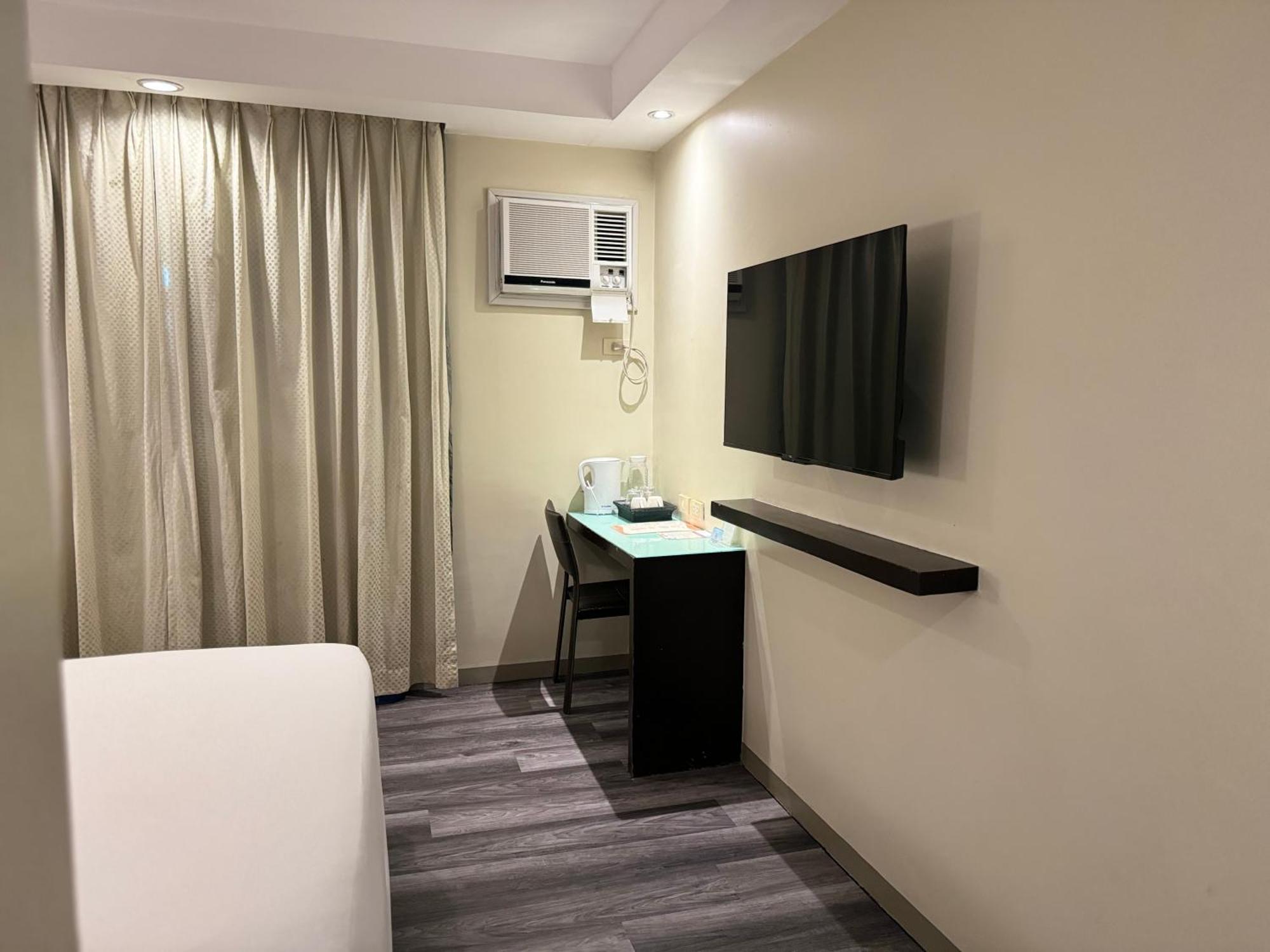 Circle Inn - Iloilo City Center Exteriér fotografie