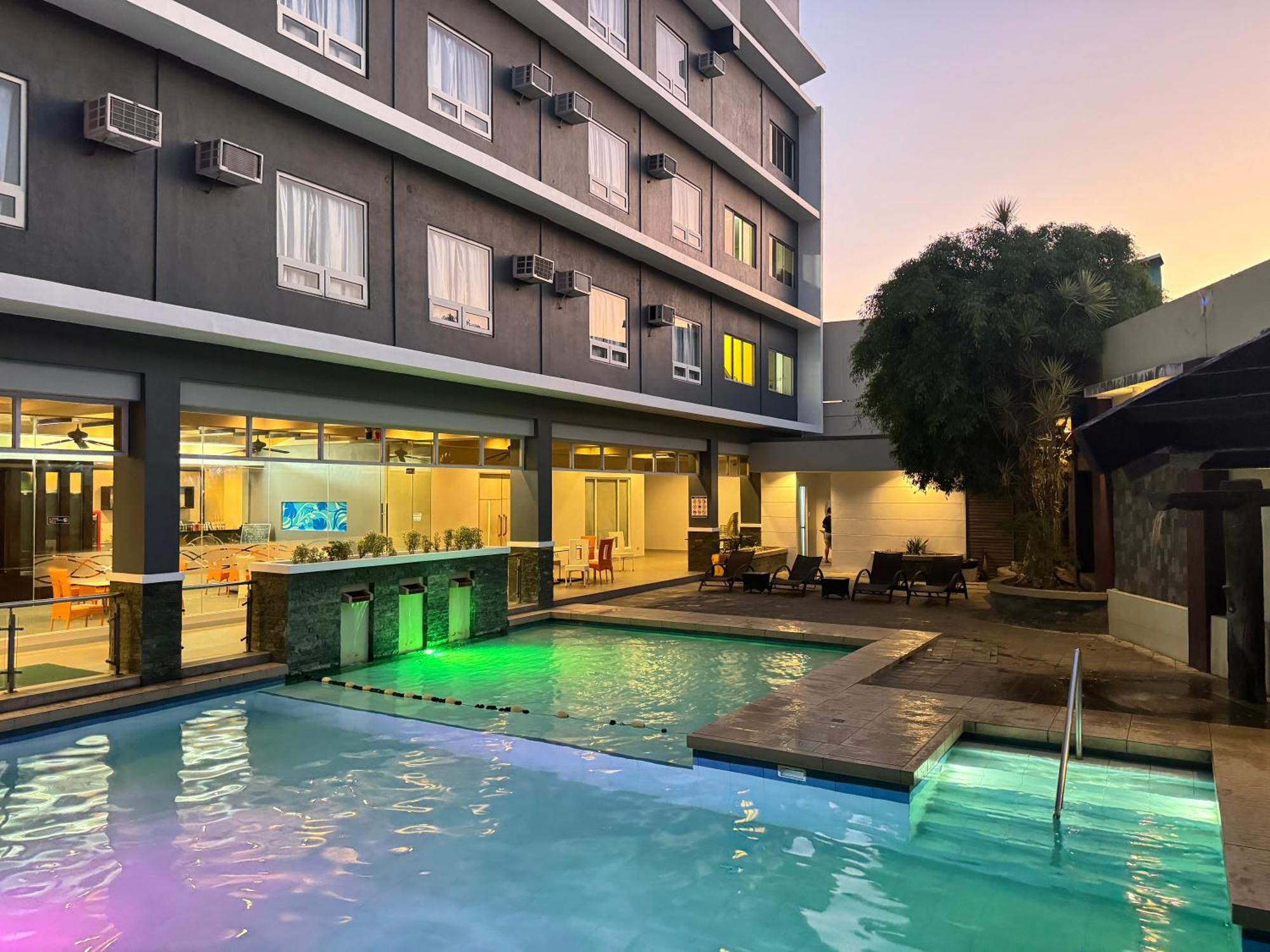Circle Inn - Iloilo City Center Exteriér fotografie
